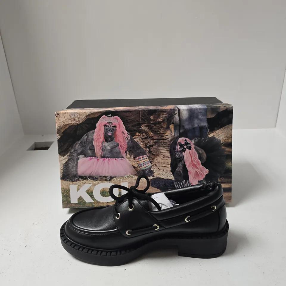 BOXED KOI ARWEN TALE BOAT SHOES - BLACK, UK 5