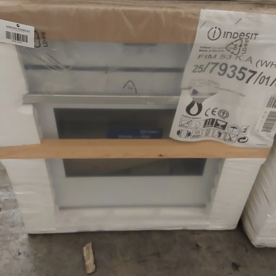 INDESIT OVEN FIM53KA(WH) GB
