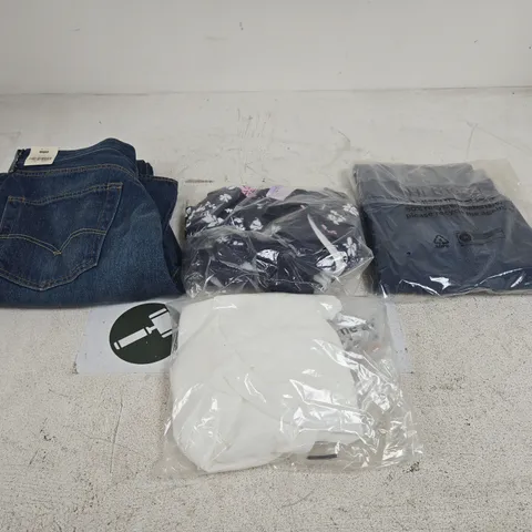 BOX OF APPROXIMATELY 25 ASSORTED CLOTHING ITEMS TO INCLUDE LEVI'S, LASCANA ETC