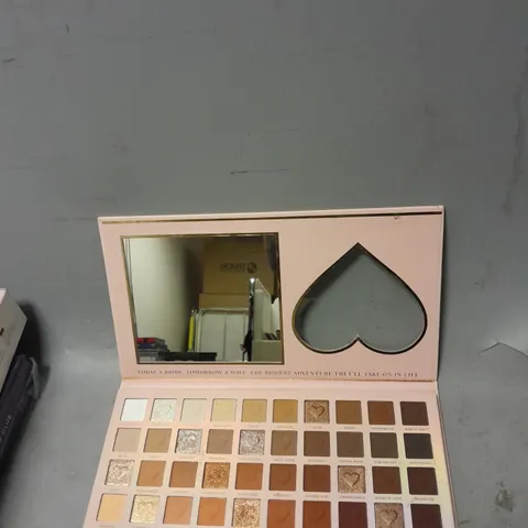 PLOUISE WEDDING WISH XL EYESHADOW PALETTE