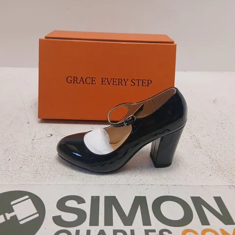 GRACE EVERY STEP BLACK PATENT MARY JANE HEELS, UK 3.5 (EU 35)