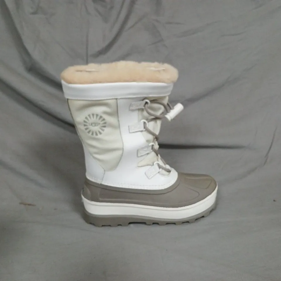UGG KIDS' SNOW BOOTS IN WHITE/TAUPE, FUR-LINED, UK 1