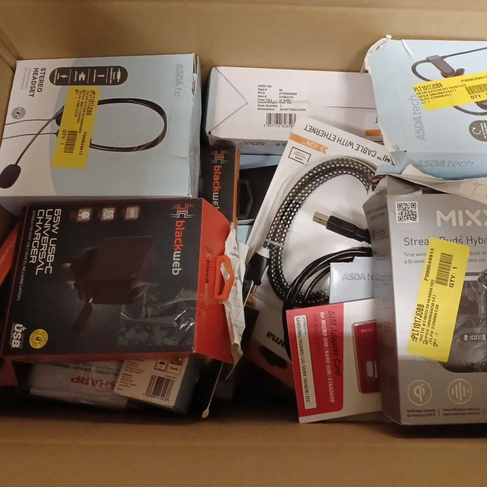 APPROXIMATELY 20 ASSORTED ELECTRICAL ITEMS TO INCLUDE FIRE STICKS , MIXX 0X1 HEADPHONES, CHARGERS, ETC