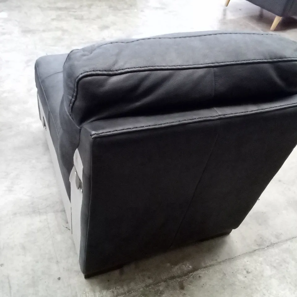 QUALITY DESIGNER ZONE (ROME) ARMLESS SECTION - GRAND OUTBACK BLACK 