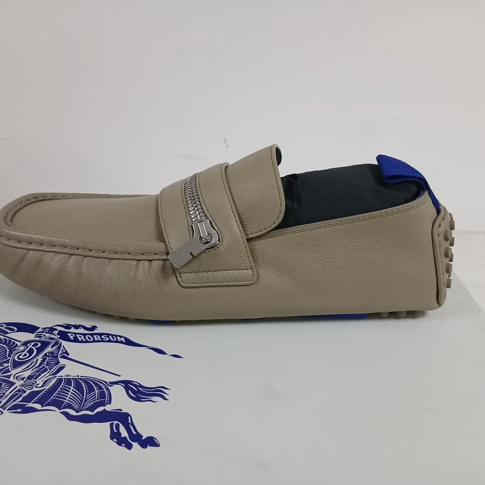 BURBERRY BEIGE LEATHER LOAFERS WITH ZIP DETAIL – UK 10 (EU 44)