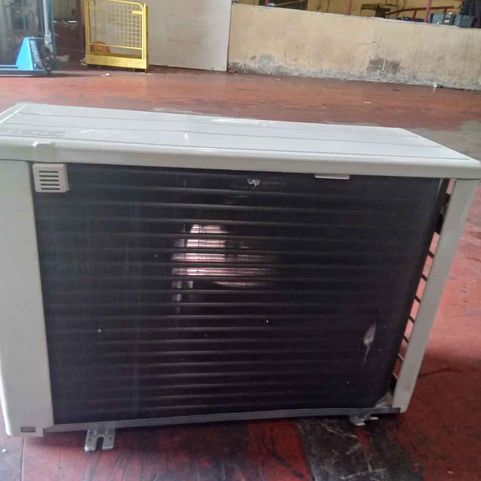 MITSUBISHI AIR CONDITIONING UNIT SRC28HG-S