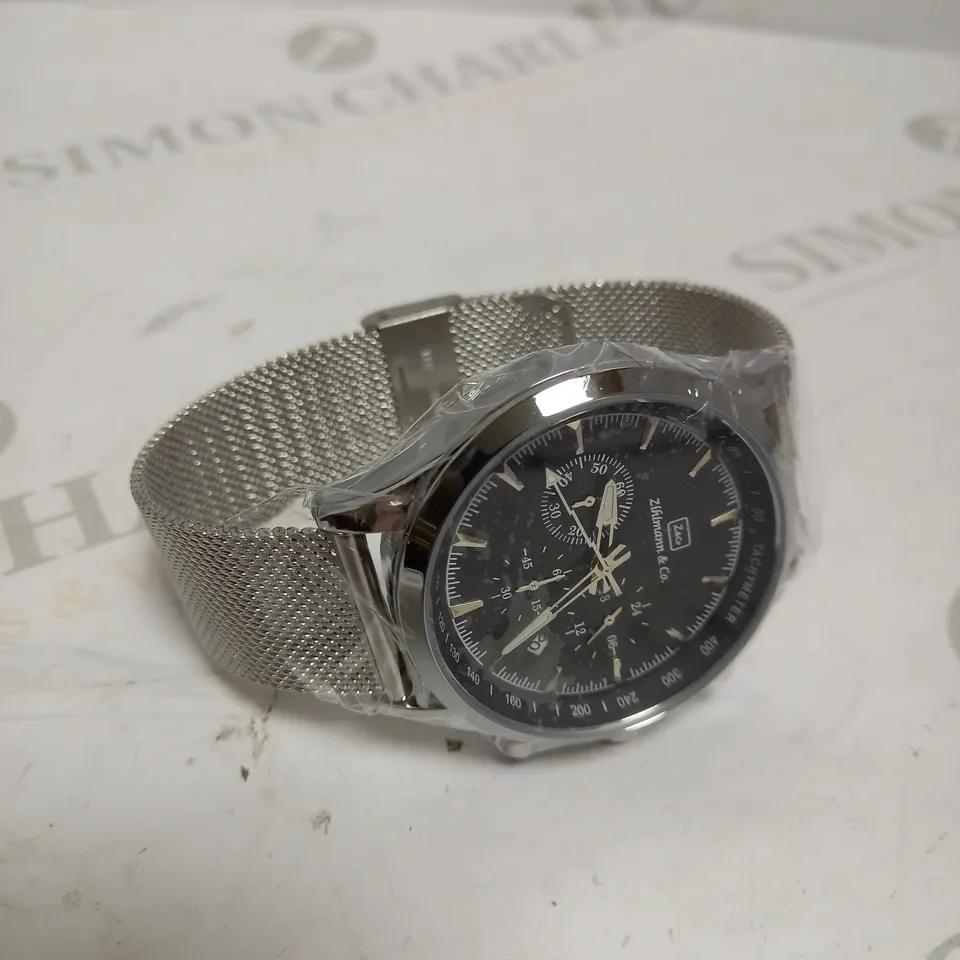 MEN’S ZIHLMANN & CO CHRONOGRAPH WATCH – MODEL ZC70 – SILVER COLOUR CASE – BLACK DIAL WITH SUB DIALS – 3ATM WATER RESISTANT – STAINLESS STEEL STRAP 