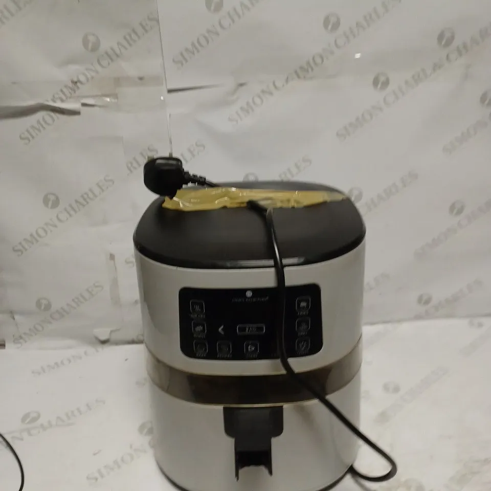 KITCHEN ESSENTIALS WHITE AIR FRYER