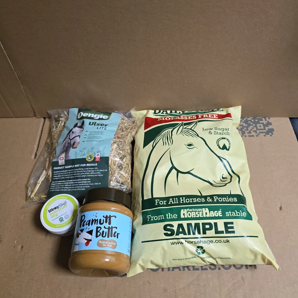 APPROX 5 ASSORTED PET FOODS & TREATS TO INCLUDE PEAMUTT BUTTER, DAILY FIBRE AND ULSER LITE 