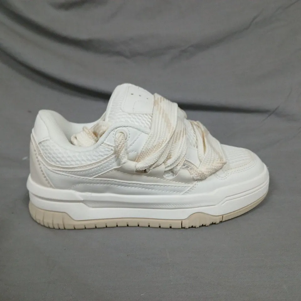 BERSHKA STARFIT WHITE TRAINERS – UK 2