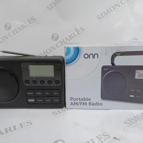 BOXED PORTABLE AM/FM RADIO
