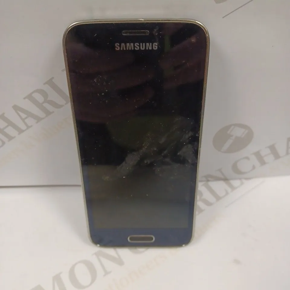 SAMSUNG SM-G800F SMARTPHONE 