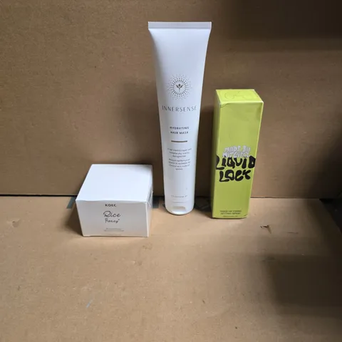 APPROXIMATELY 15 ASSORTED HEALTH & BEAUTY PRODUCTS TO INCLUDE MADE BY MITCHELL SETTING SPRAY, INNERSENSE HAIR MASK, RICE HONEY GLOW MASK ETC - COLLECTION ONLY