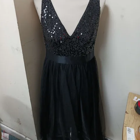 EVERPREETY SEQUIN TOP FISH TAIL DRESS BLACK SIZE UK 14