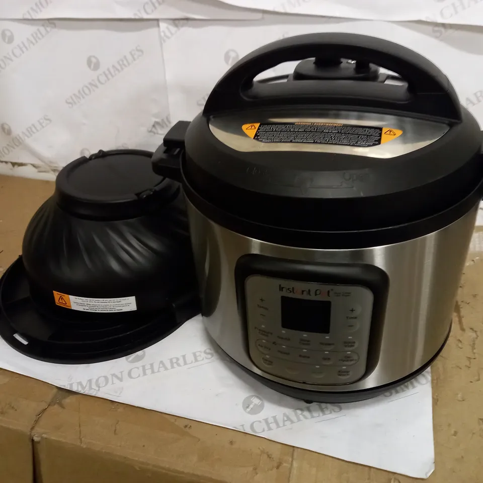 INSTANT POT DUO CRISP + AIR FRYER 8L MULTICOOKER