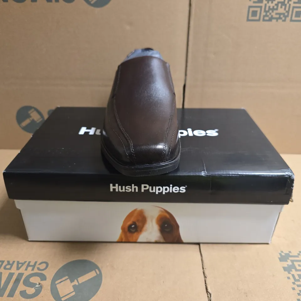 BOXED PAIR OF HUSH PUPPIES BRODY SLIP-ON SHOES IN CHOCOLATE SIZE UK 7