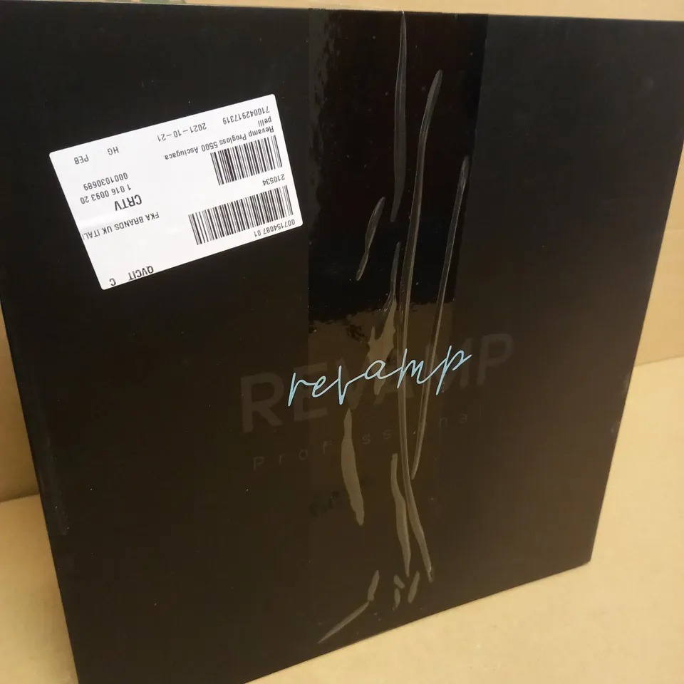 BOXED REVAMP PROGLOSS 5500 AC PROFESSIONAL 2400W DRYER