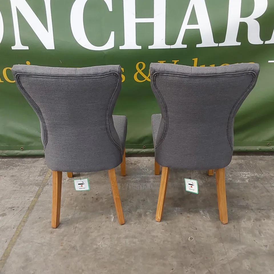 SET OF 2 BEWLEY SLATE GREY FABRIC BUTTON BACK DINING CHAIRS WITH OAK LEGS 