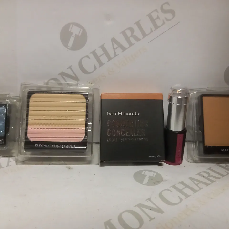 BOX OF APPROX 25 ASSORTED HEALTH AND BEAUTY ITEMS TO INCLUDE - GIVENCHY ELEGANT PROCELAIN 1 - BARE MINERALS CORRECTING CONCEALER SPF 20 TAN 2 - GIVENCHY LIPSTICK ROSE BOUDOIR ECT