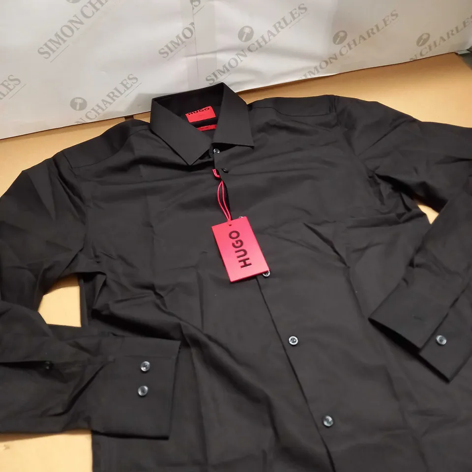 SLIM FIT HUGO BOSS BUTTONED SHIRT SIZE UNSPECIFIED