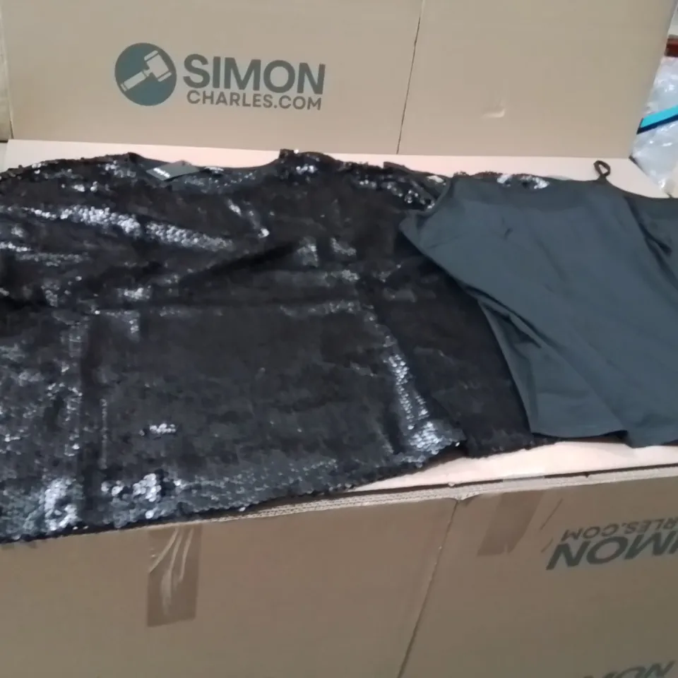 BOXED BRAND NEW APPROXIMATELY 16 SIMPLY BE SEQUIN TOP BLACK