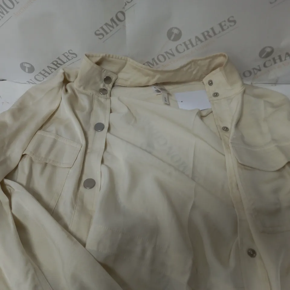 WYNNELAYERS MATTE SATIN UTILITY JACKET IN CANVAS SMALL