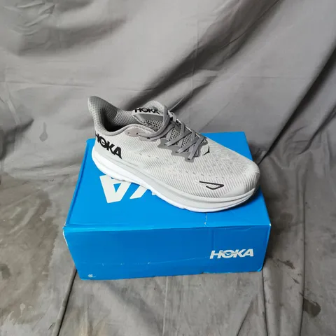 HOKA RUNNING SHOES – GREY, BOXED SIZE 9.5
