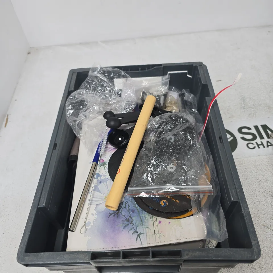 TOTE OF APPROXIMATELY 15 ASSORTED ITEMS TO INCLUDE: LOADED CAMO JELLY WIRE 25LBS
