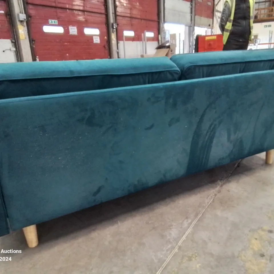QUALITY CRUSHED VELVET UPHOLSTERED TEAL 2 SEATER SOFA