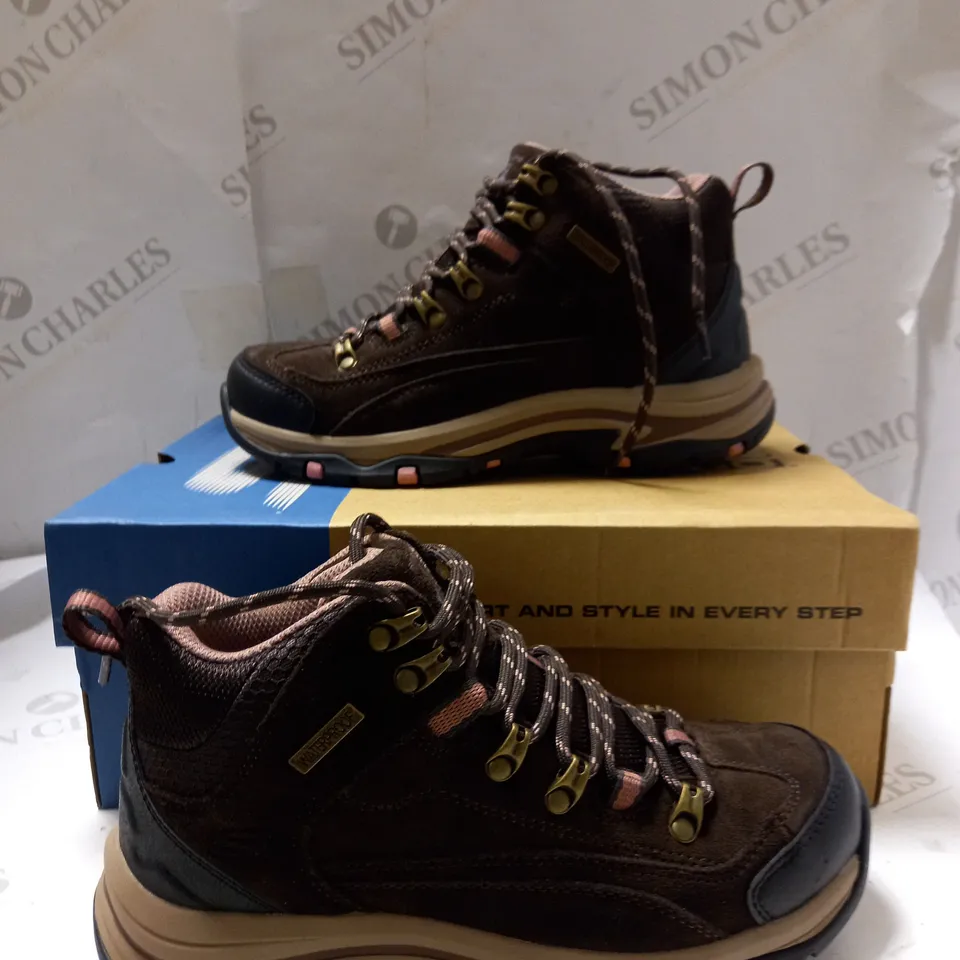 HIKING/WALKING BOOTS BY SKECHERS - CHOCOLATE - UK 3