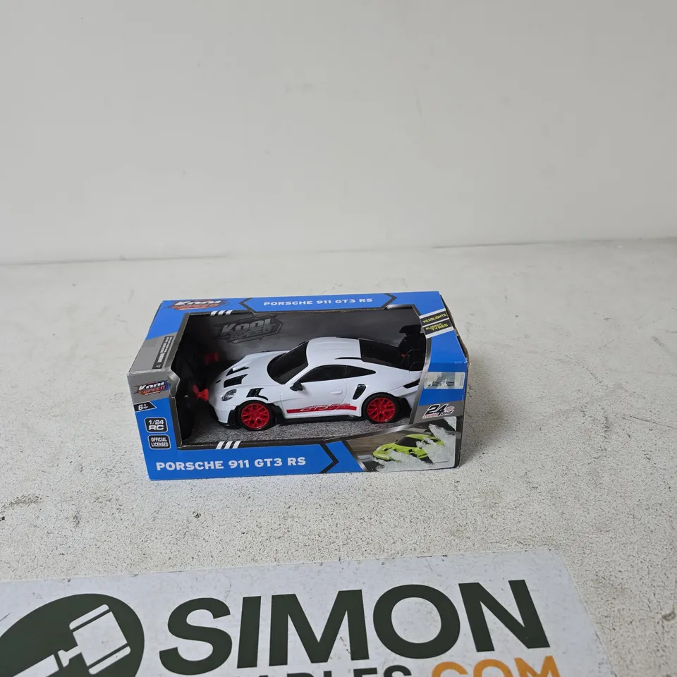 PORSCHE 911 GT3 RS MODEL CAR – BOXED