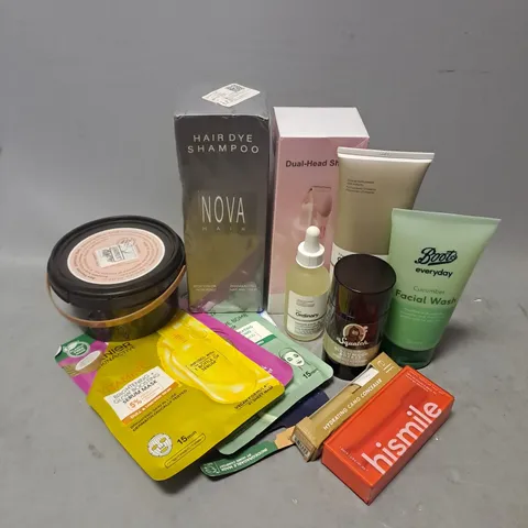 APPROXIMATELY 20 ASSORTED COSMETIC PRODUCTS TO INCLUDE - THE ORDINARY SQUALENE CLEANSER - DR SQUATCH DEODORANT - HISMILE ELECTRIC TOOTHBRUSH HEAD REFILL - ETC