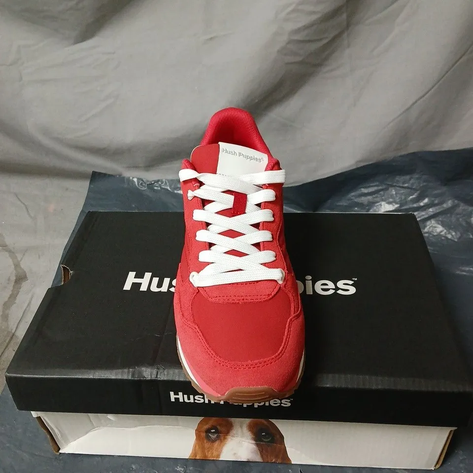 HUSH PUPPIES TIERNEY TRAINER RED SIZE 6 BOXED