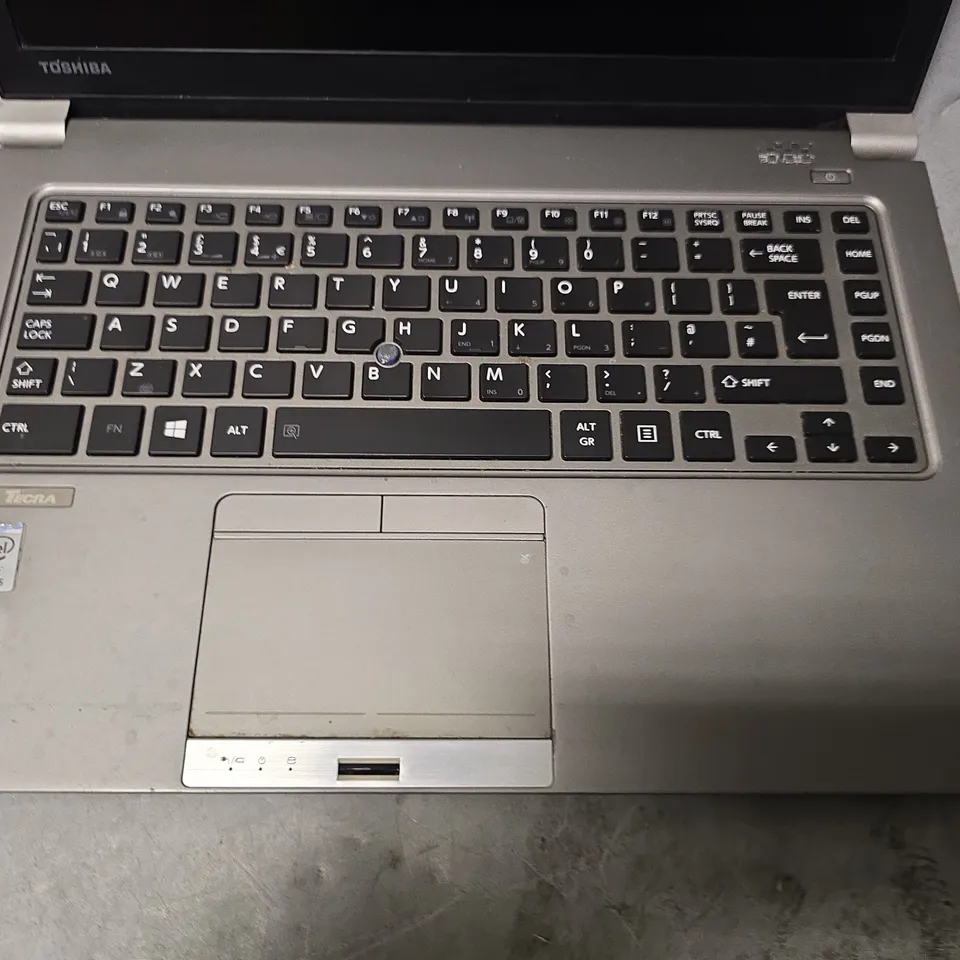 TOSHIBA TECRA Z40-A LAPTOP 