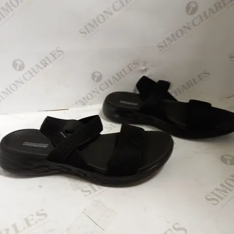 SKETCHERS GOGA MAT ON THE GO FLEX USA 10 WOMENS 