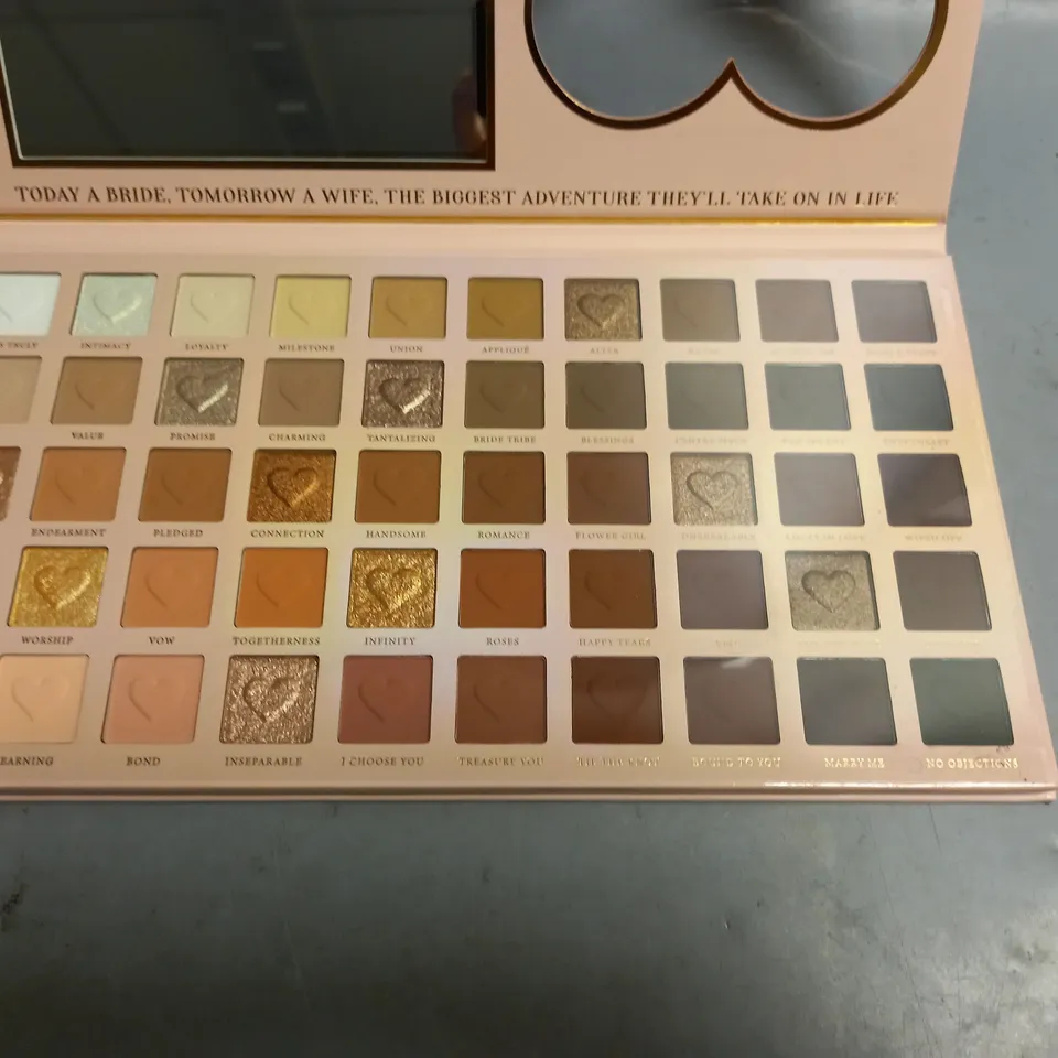 BOXED PLOUISE WEDDING WISH XL EYESHADOW PALLETTE