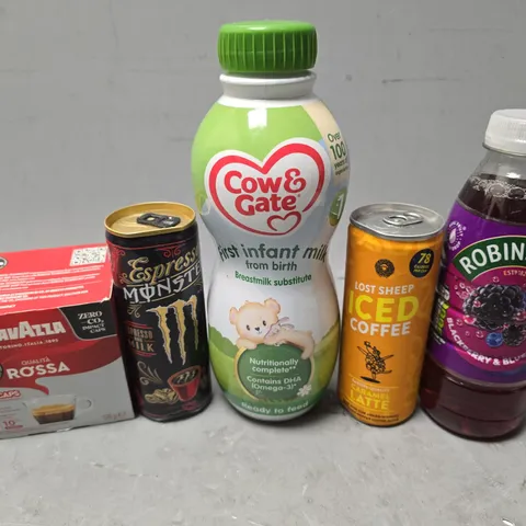 APPROXIMATELY 13 ASSORTED FOOD & DRINK ITEMS TO INCLUDE - COW & GATE INFANT MILK , ROBINSONS BLACKCURRANT CHERRY ETC