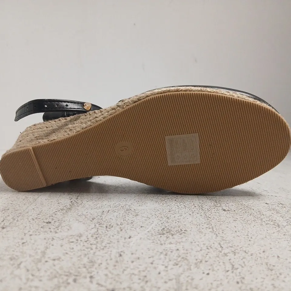 BOXED PAIR OF UNBRANDED CLOSED TOE WEDGE SANDALS IN BLACK SIZE 6