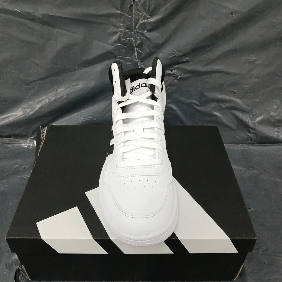 BOXED PAIR OF ADIDAS HOOPS 3.0 MID UK 5