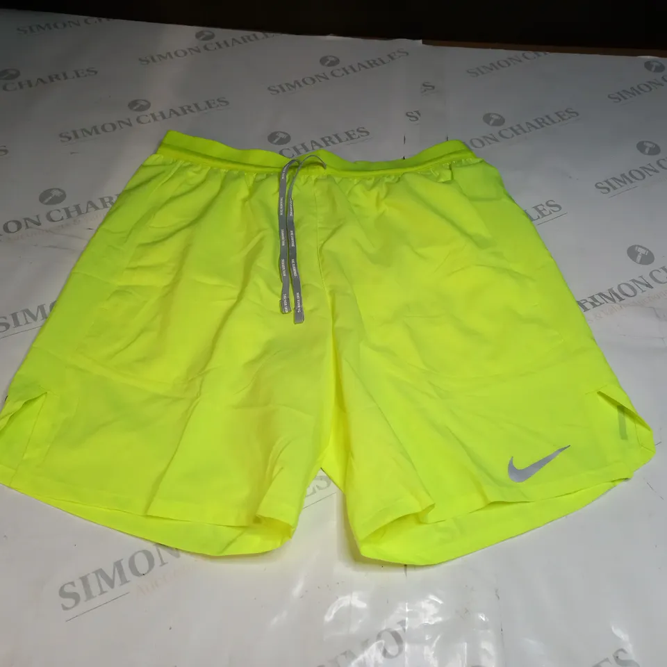 NIKE LOGO STANDARD RUNNING SHORTS SIZE XS