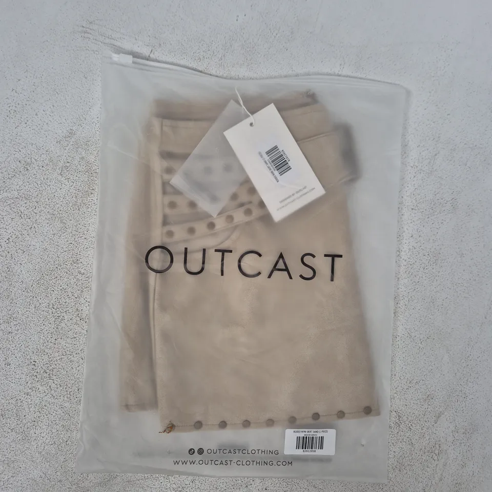 BAGGED OUTCAST RODEO MINI SKIRT IN SAND SIZE SMALL