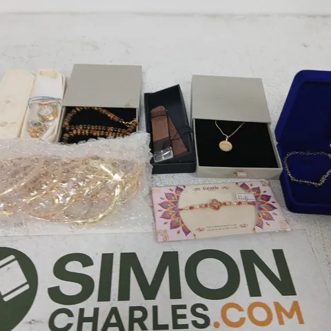 LARGE QUANTITY OF ASSORTED JEWELLERY AND ACCESSORIES