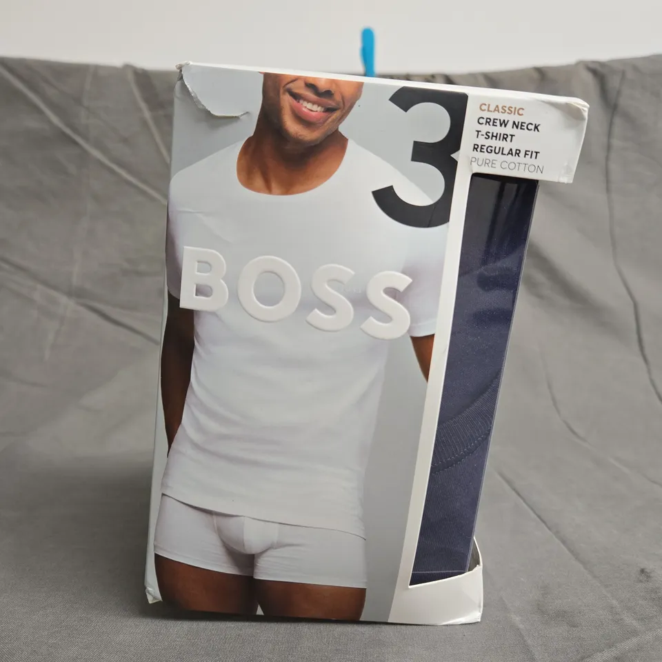 BOXED HUGO BOSS CLASSIC CREW NECK T-SHIRTS SIZE M