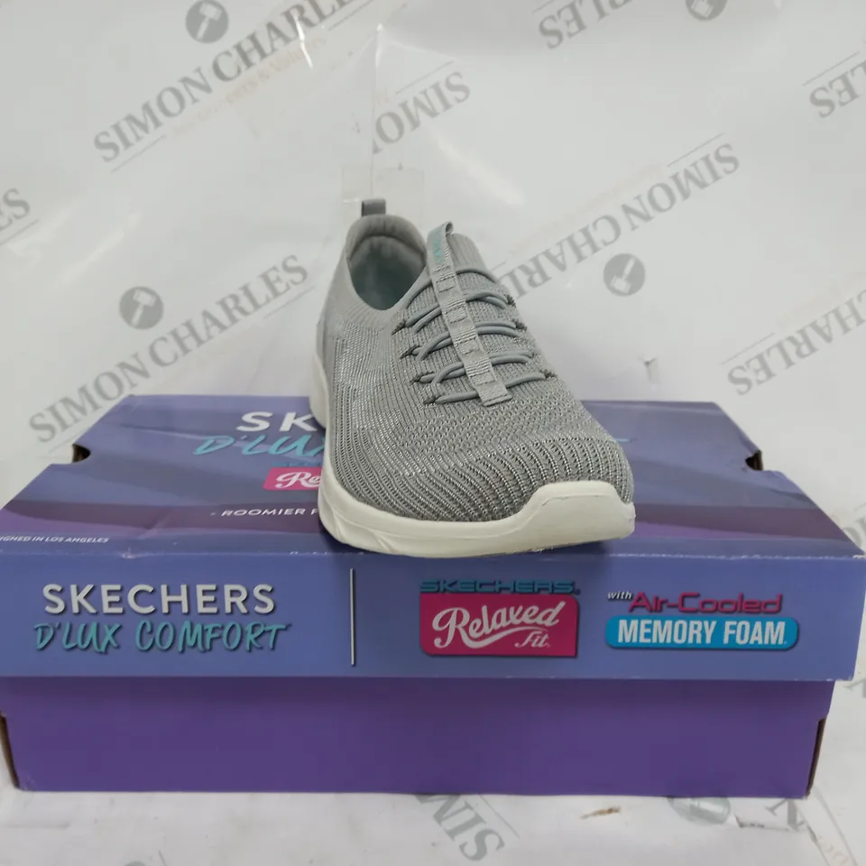SKETCHERS COMFORT TRAINER GREY SIZE 5.5