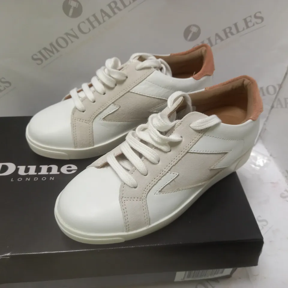 BOXED DUNE WHITE LEATHER TRAINERS -SIIZE 4
