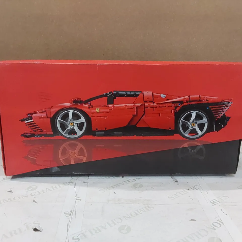 BOXED LEGO TECHNIC FERRARI DEYTONA SP3 LEGO SET