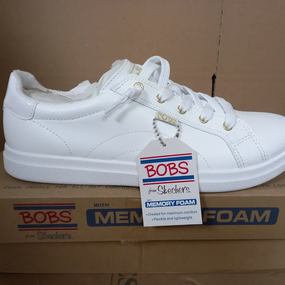 BOXED BOBS DVINE VEGAN LEATHER LACE TRAINERS - SIZE 8