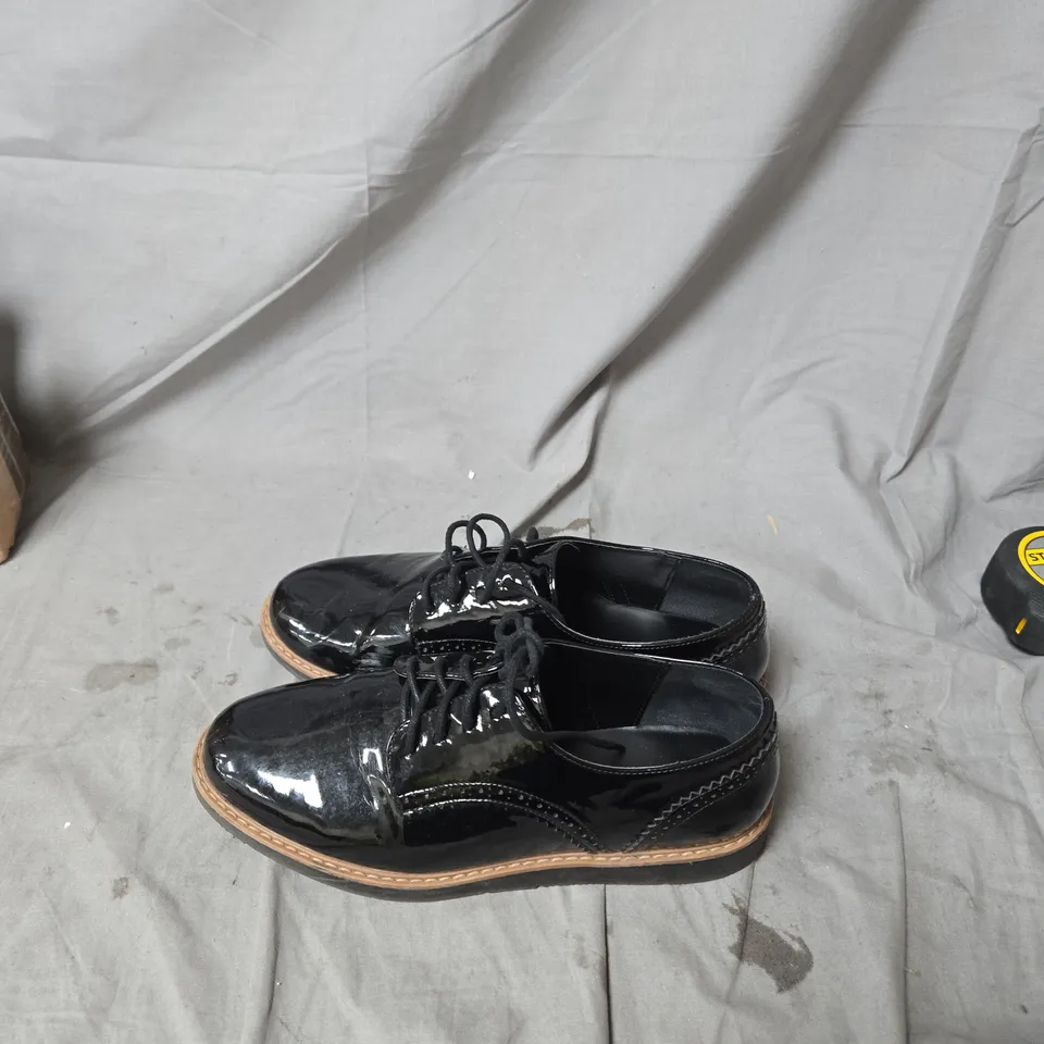 MEN'S BLACK PATENT LEATHER OXFORD SHOES – UK SIZE 8 BY VERY