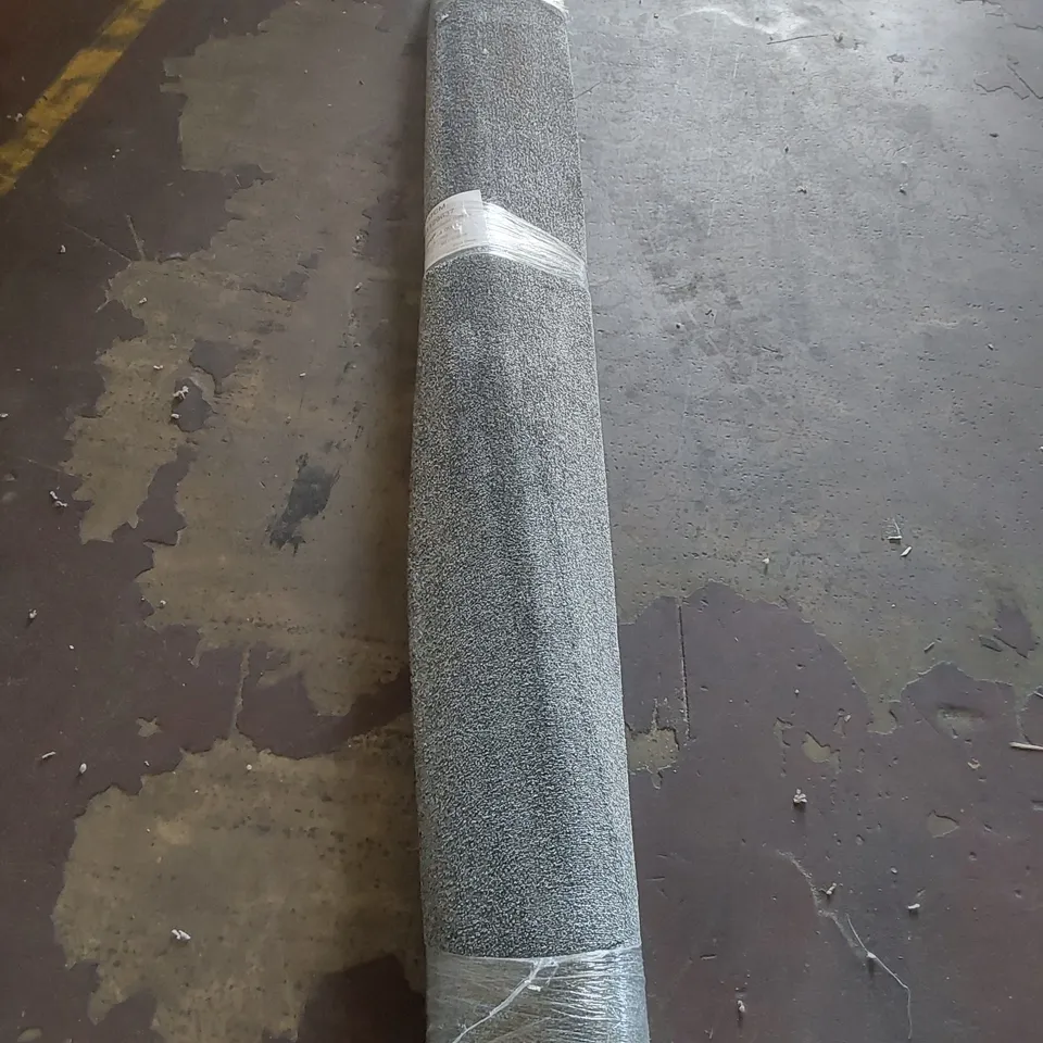 ROLL OF QUALITY HILLSIDE NAPO GUNPOWDER GREY CARPET - APPROXIMATELY 2.25 x 4m