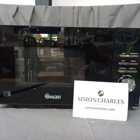 BOXED SWAN 20L 700W DIGITAL MICROWAVE IN BLACK